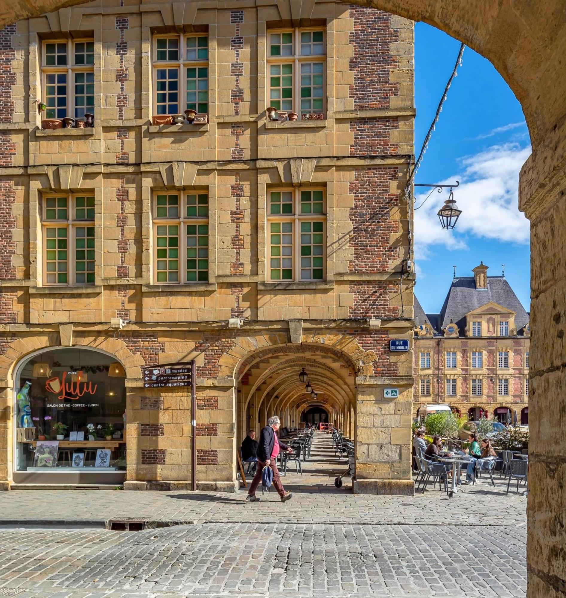 Le Petit Ardennais Charleville-Mézières Buitenkant foto
