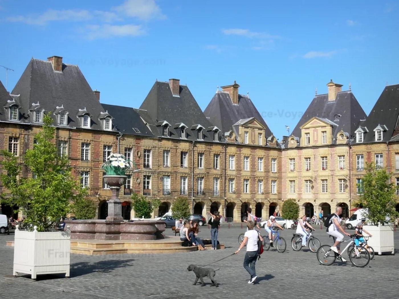 Le Petit Ardennais Charleville-Mézières Buitenkant foto