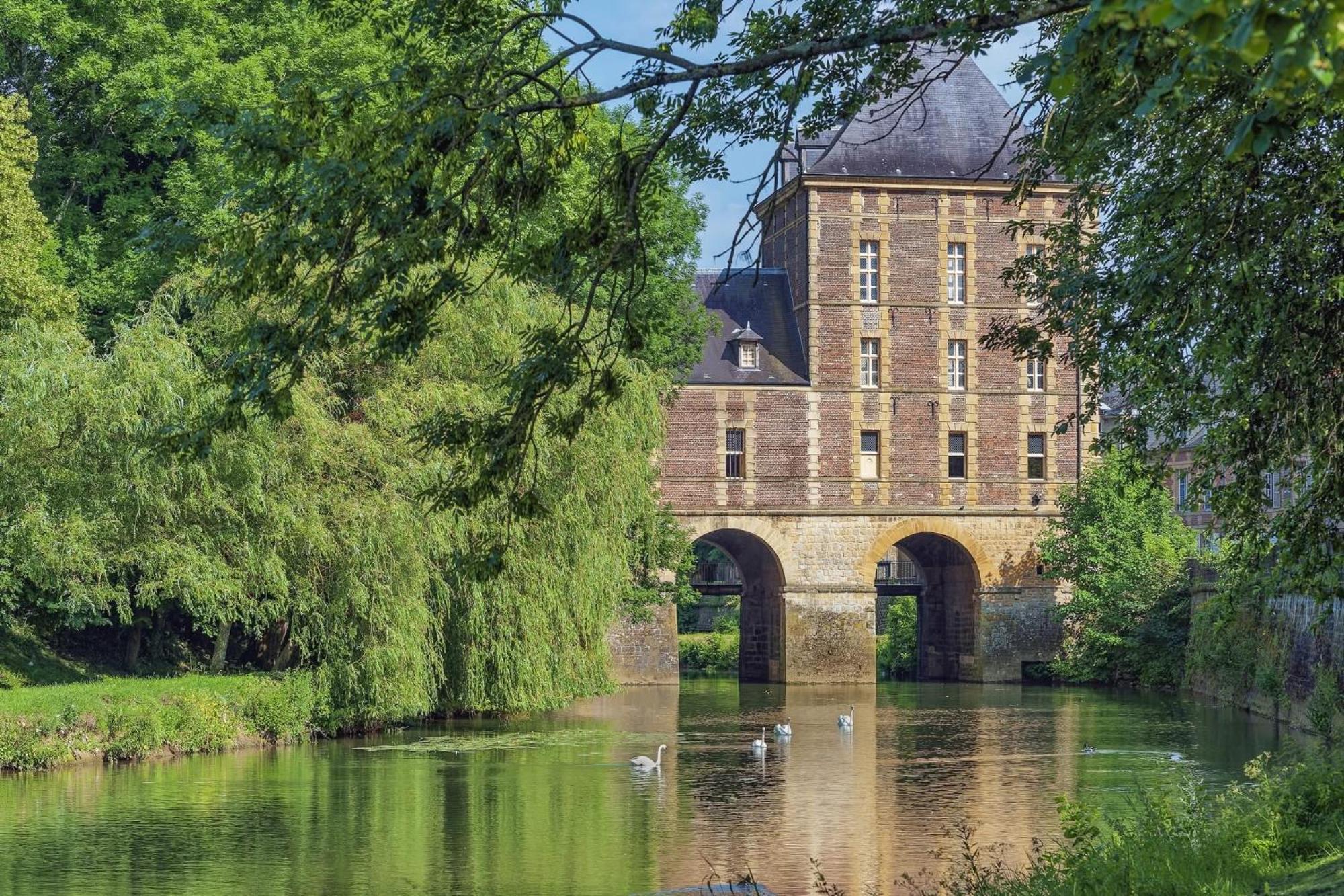 Le Petit Ardennais Charleville-Mézières Buitenkant foto